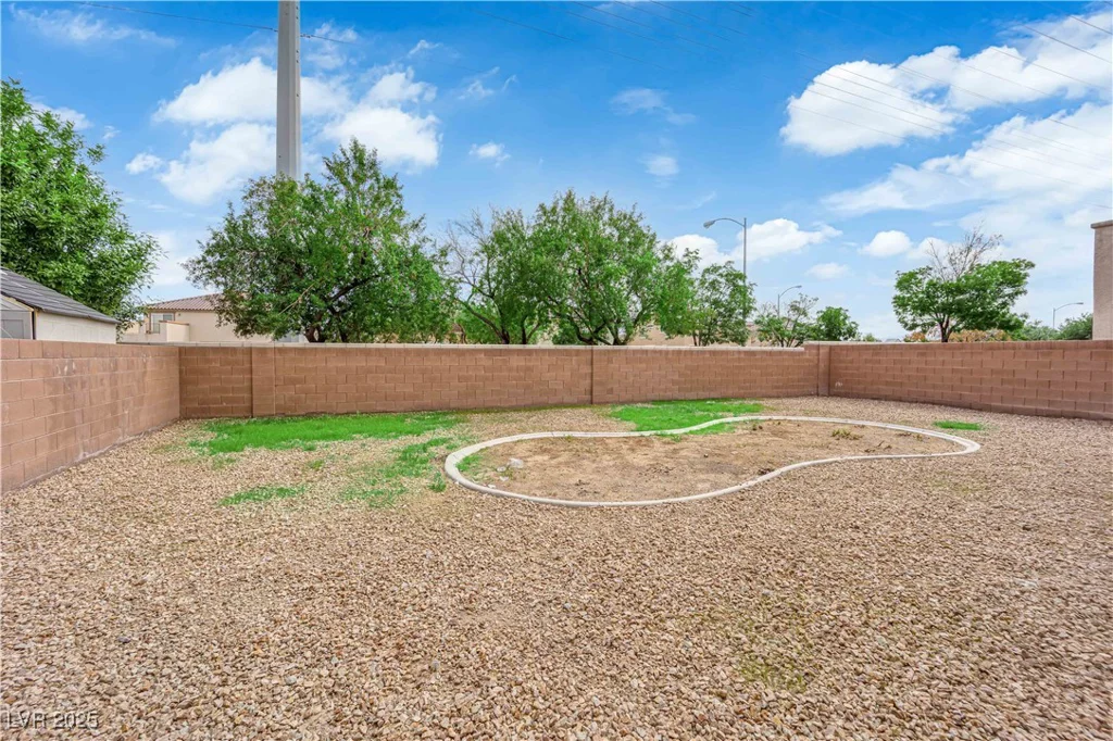 125 Sharp Edge, North Las Vegas, NV 89031