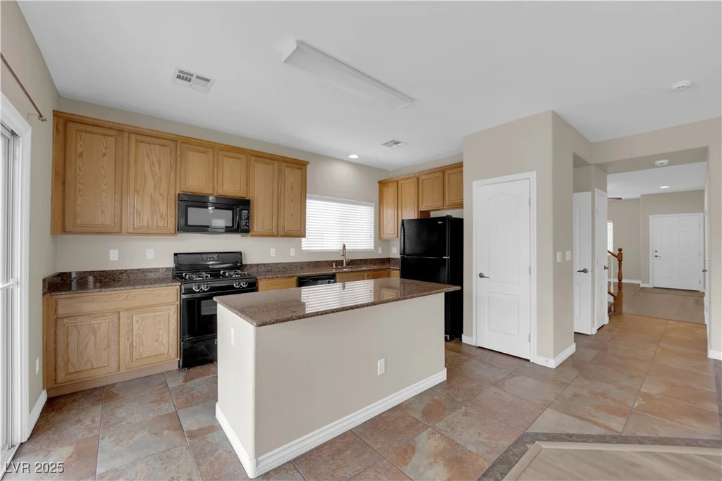 125 Sharp Edge, North Las Vegas, NV 89031