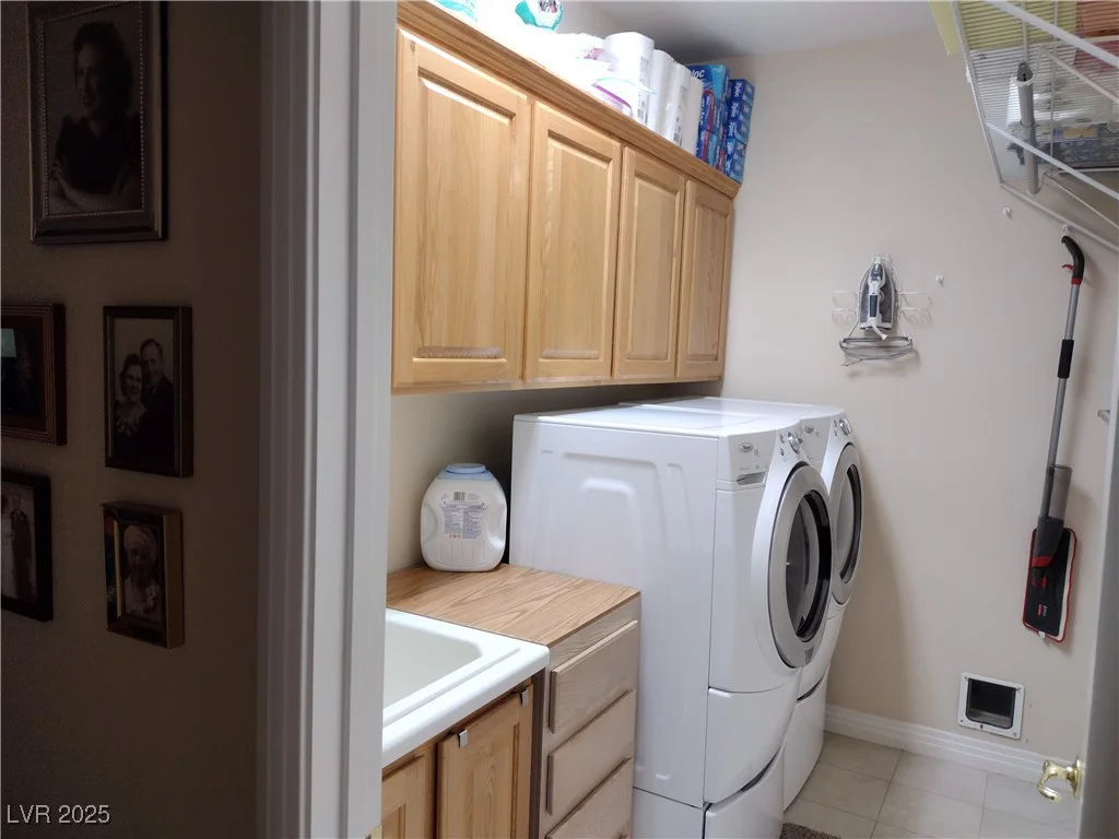 2543 Farmington, Las Vegas, NV 89120