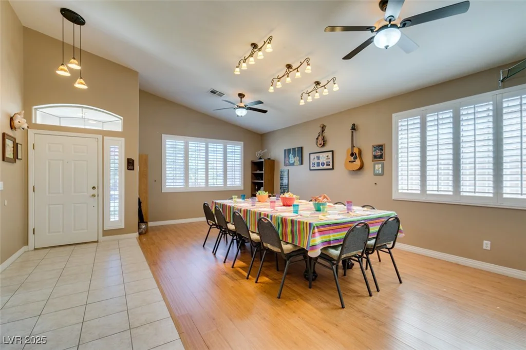 2543 Farmington, Las Vegas, NV 89120