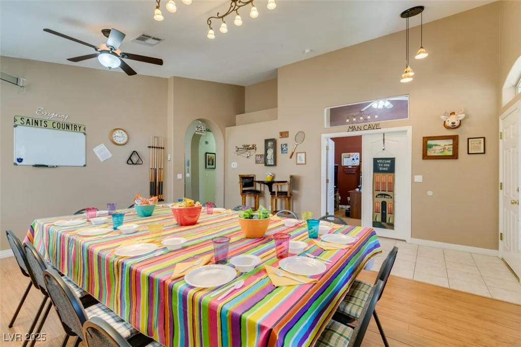 2543 Farmington, Las Vegas, NV 89120