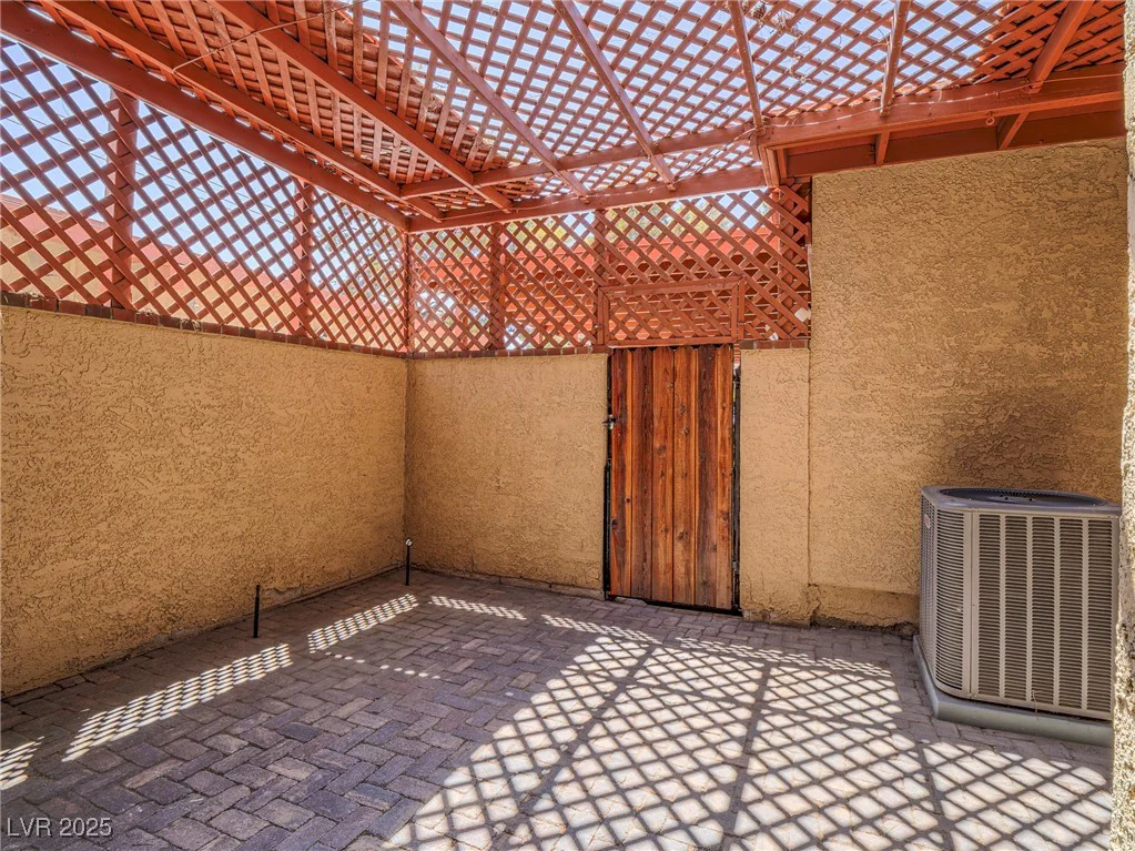 2462 Pickwick, Henderson, NV 89014
