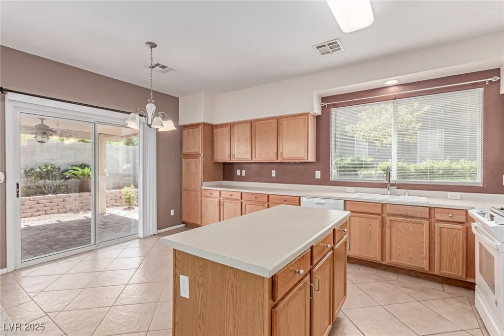9537 Michelle Falls, Las Vegas, NV 89149