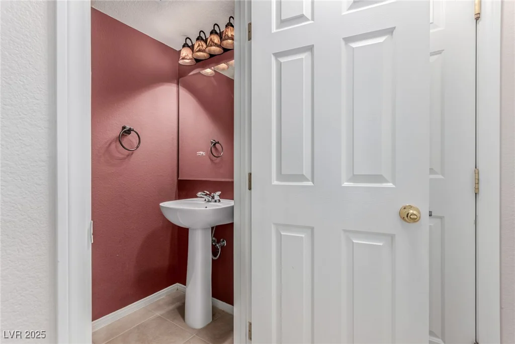 9537 Michelle Falls, Las Vegas, NV 89149