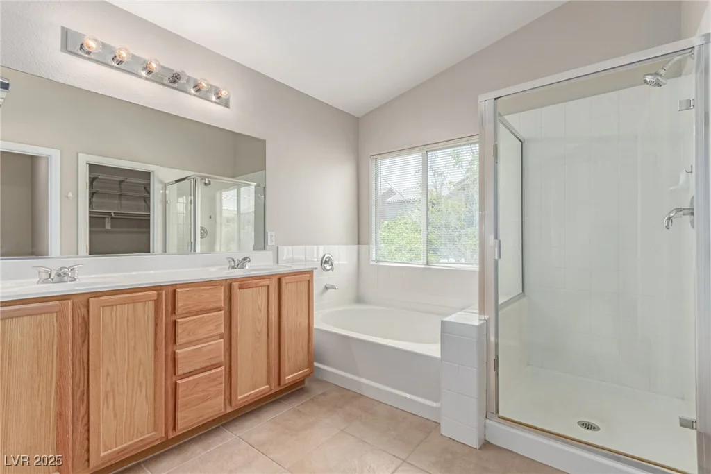 9537 Michelle Falls, Las Vegas, NV 89149