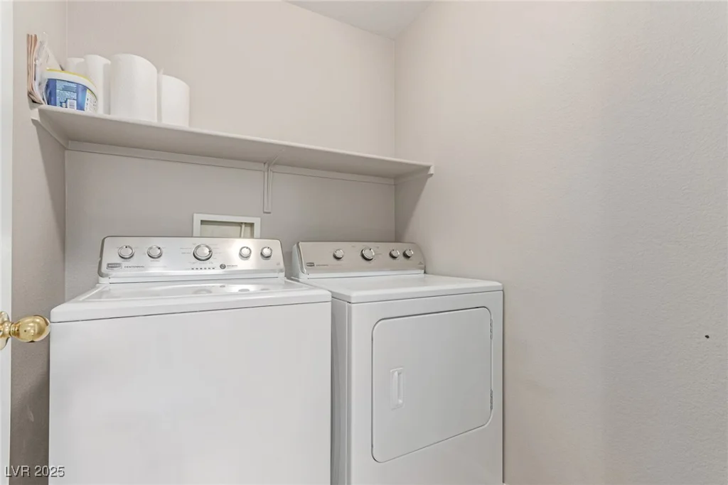 9537 Michelle Falls, Las Vegas, NV 89149