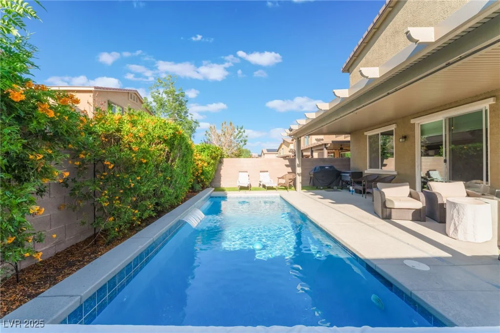 4524 Stardusk Falls, North Las Vegas, NV 89084