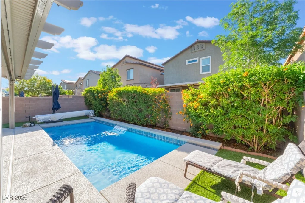 4524 Stardusk Falls, North Las Vegas, NV 89084
