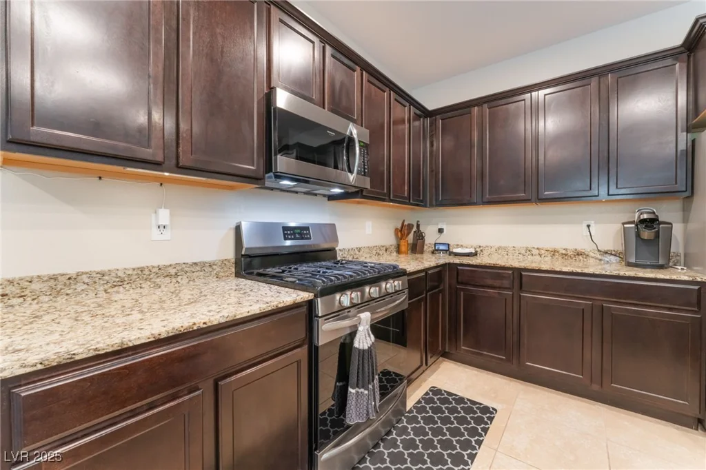 4524 Stardusk Falls, North Las Vegas, NV 89084