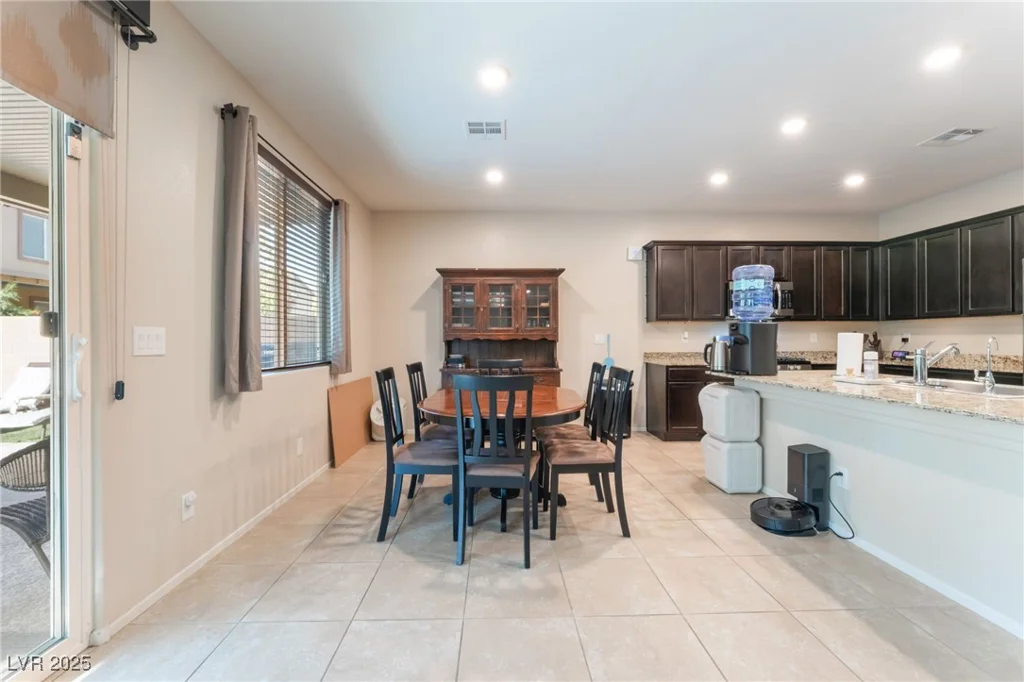 4524 Stardusk Falls, North Las Vegas, NV 89084