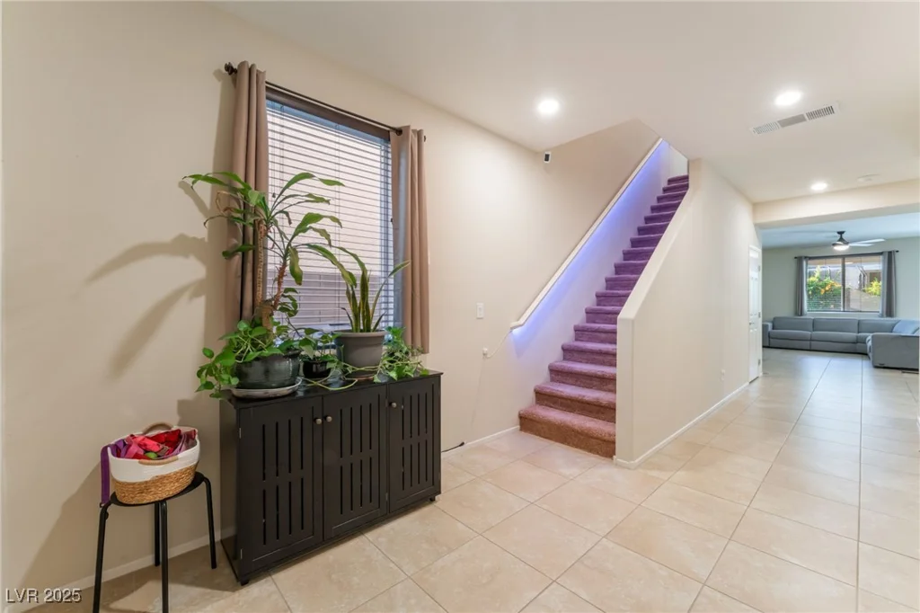 4524 Stardusk Falls, North Las Vegas, NV 89084