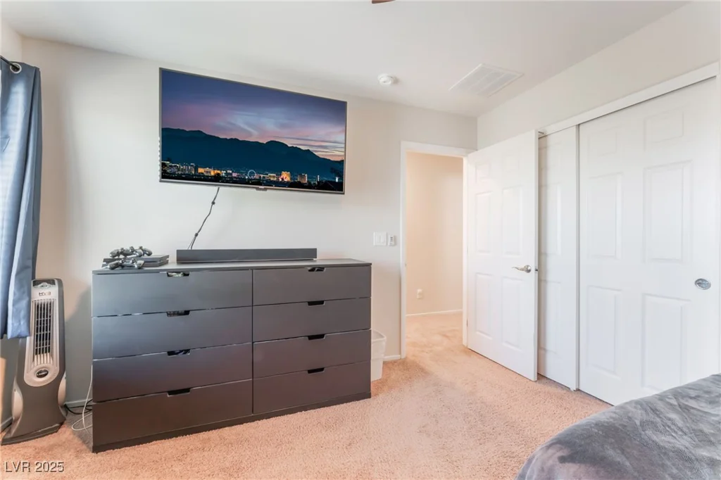 4524 Stardusk Falls, North Las Vegas, NV 89084