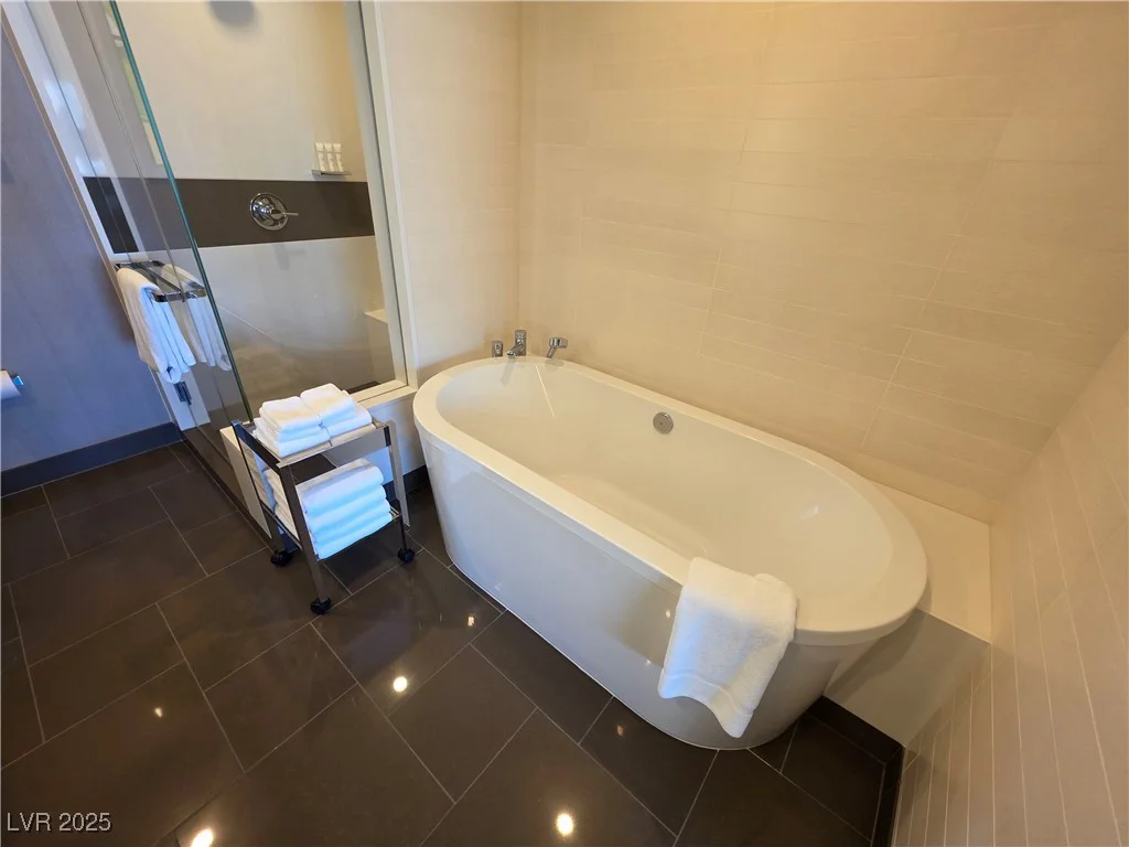2600 Harmon, Las Vegas, NV 89158