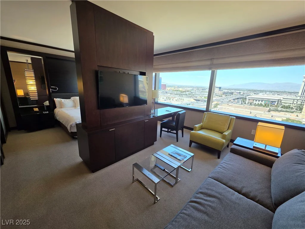2600 Harmon, Las Vegas, NV 89158