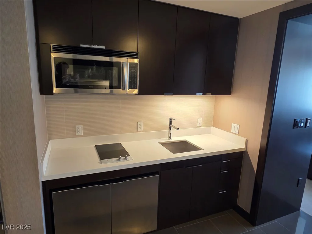 2600 Harmon, Las Vegas, NV 89158