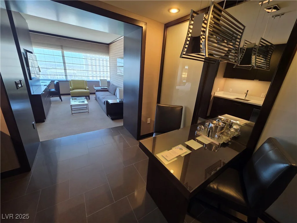 2600 Harmon, Las Vegas, NV 89158