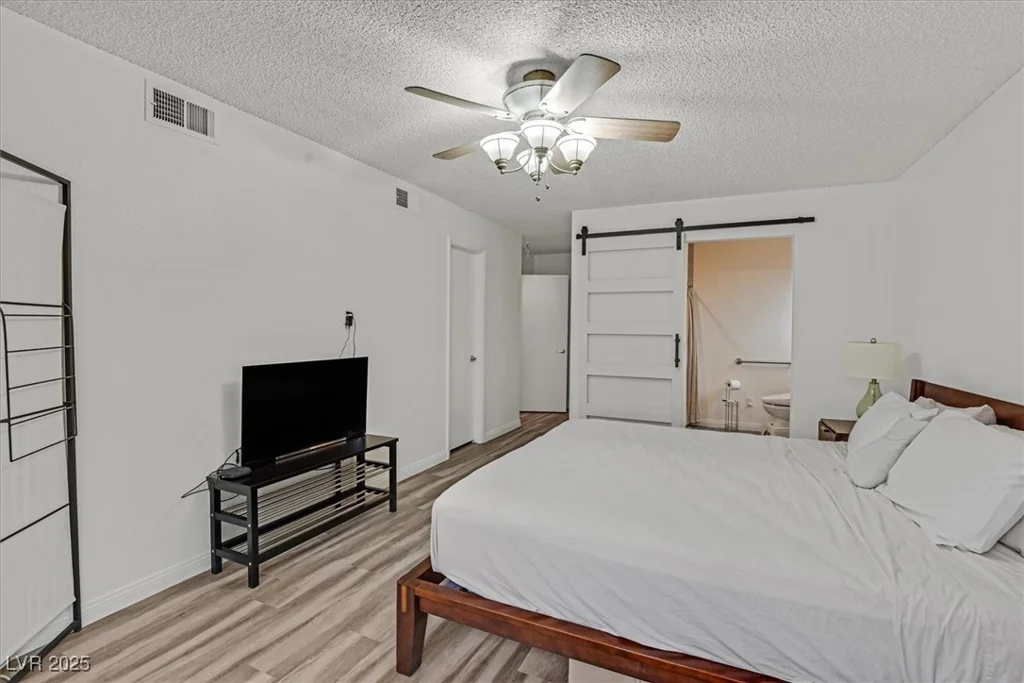 3989 Parkhaven, Las Vegas, NV 89120