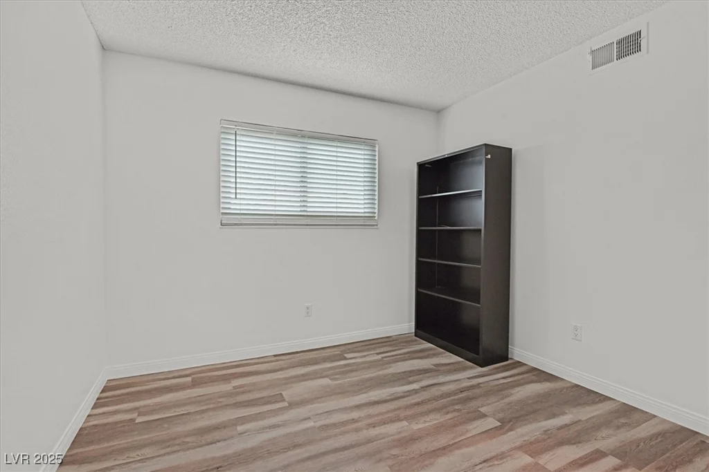 3989 Parkhaven, Las Vegas, NV 89120