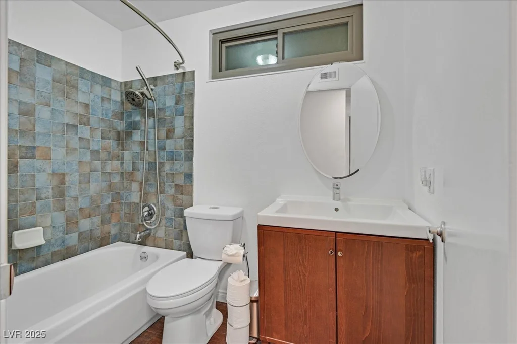 3989 Parkhaven, Las Vegas, NV 89120