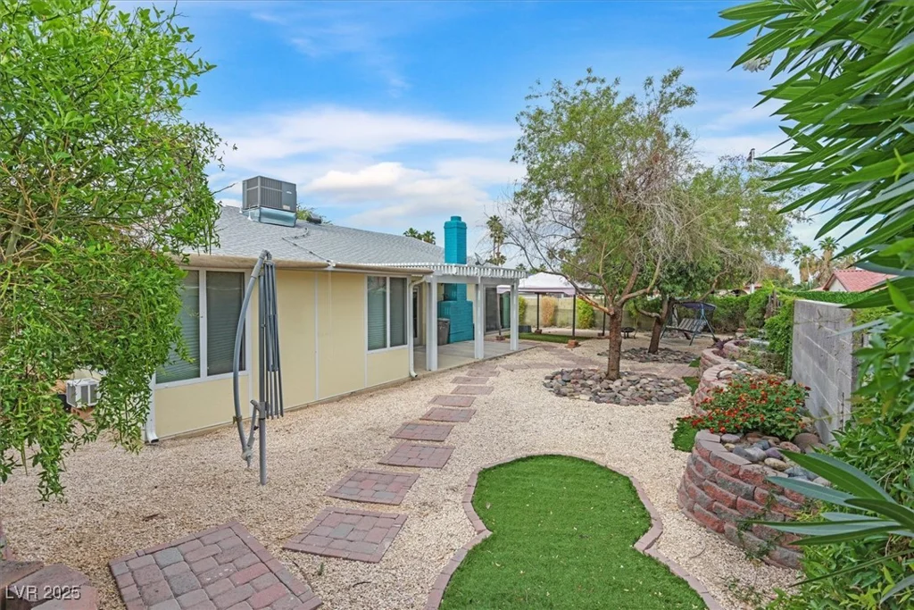 3989 Parkhaven, Las Vegas, NV 89120