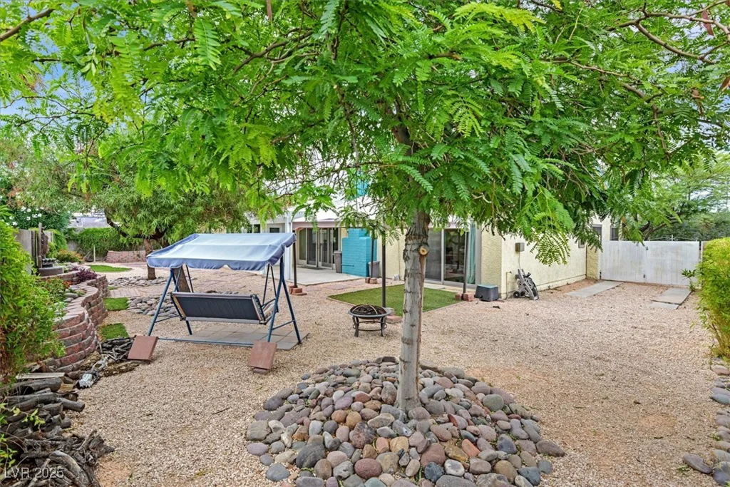 3989 Parkhaven, Las Vegas, NV 89120