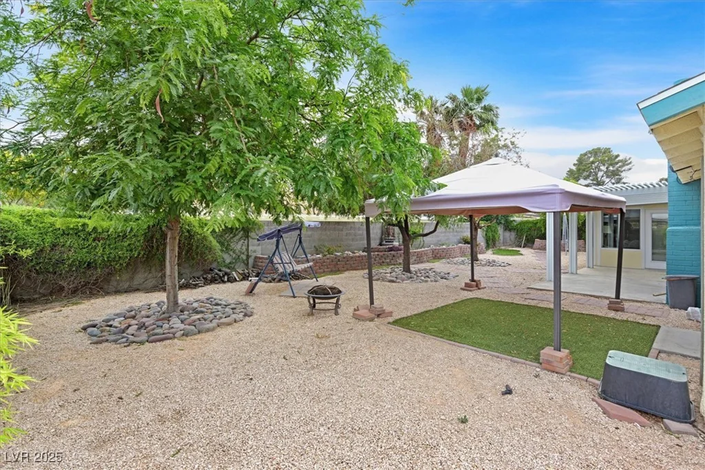 3989 Parkhaven, Las Vegas, NV 89120