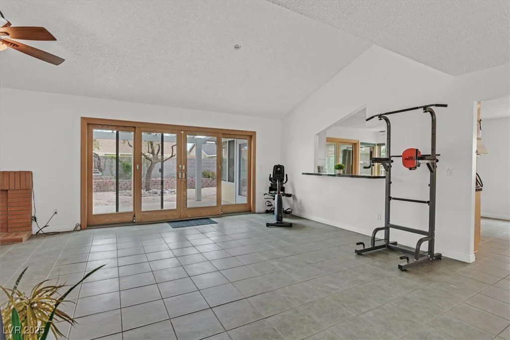 3989 Parkhaven, Las Vegas, NV 89120