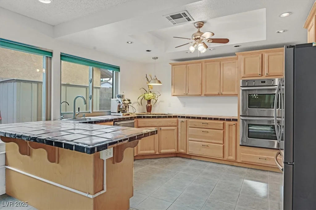 3989 Parkhaven, Las Vegas, NV 89120