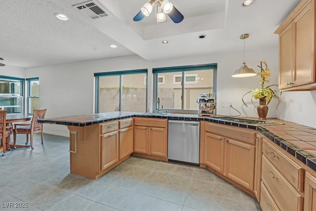 3989 Parkhaven, Las Vegas, NV 89120