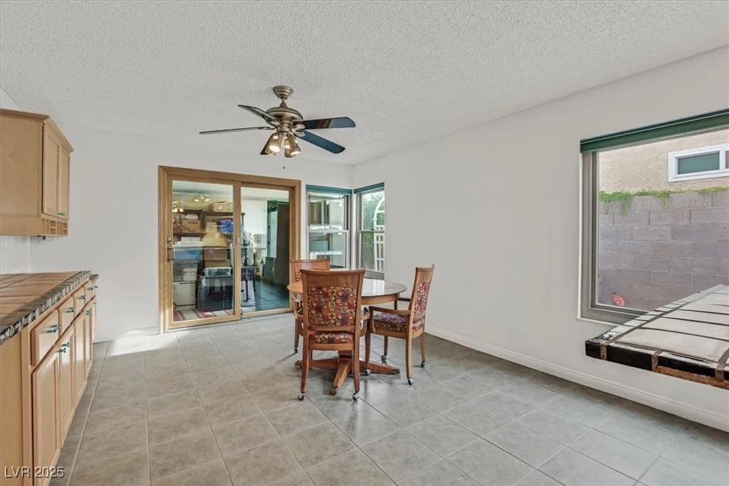 3989 Parkhaven, Las Vegas, NV 89120