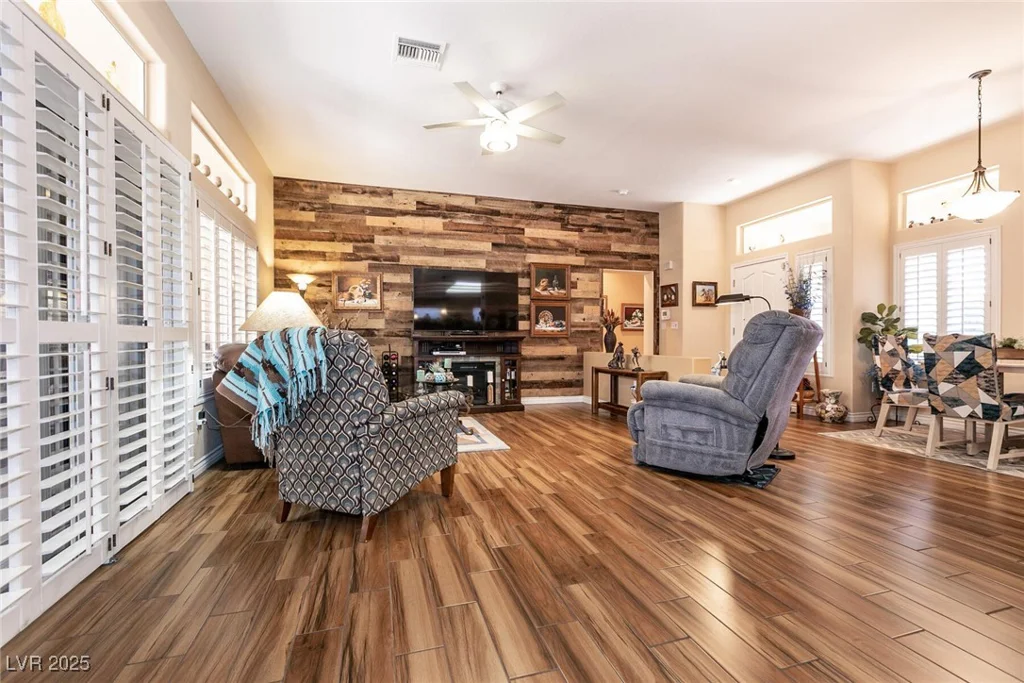 2521 Roseworthy, Las Vegas, NV 89134