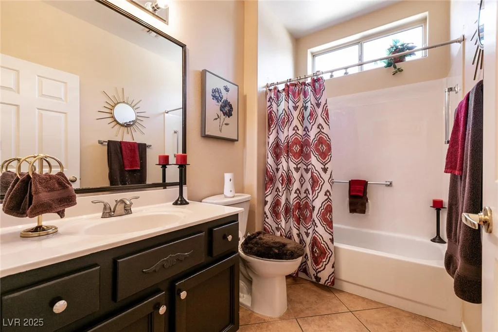 2521 Roseworthy, Las Vegas, NV 89134