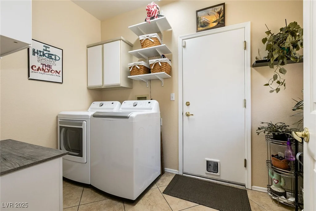 2521 Roseworthy, Las Vegas, NV 89134