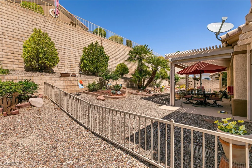 2521 Roseworthy, Las Vegas, NV 89134