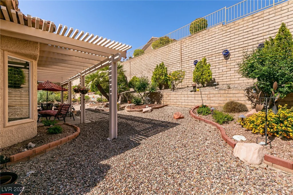 2521 Roseworthy, Las Vegas, NV 89134