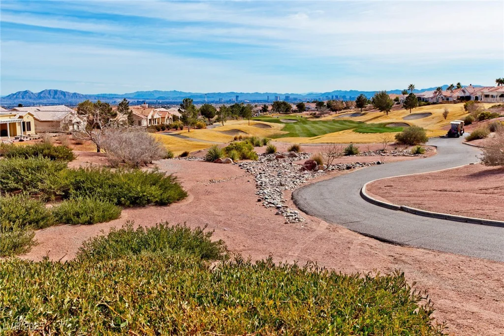 2521 Roseworthy, Las Vegas, NV 89134