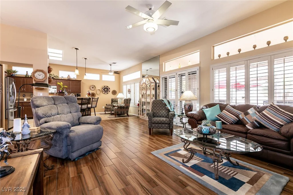 2521 Roseworthy, Las Vegas, NV 89134