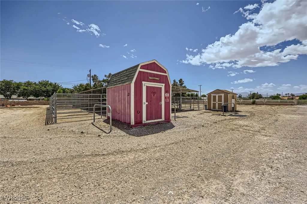 8440 La Cienega, Las Vegas, NV 89123