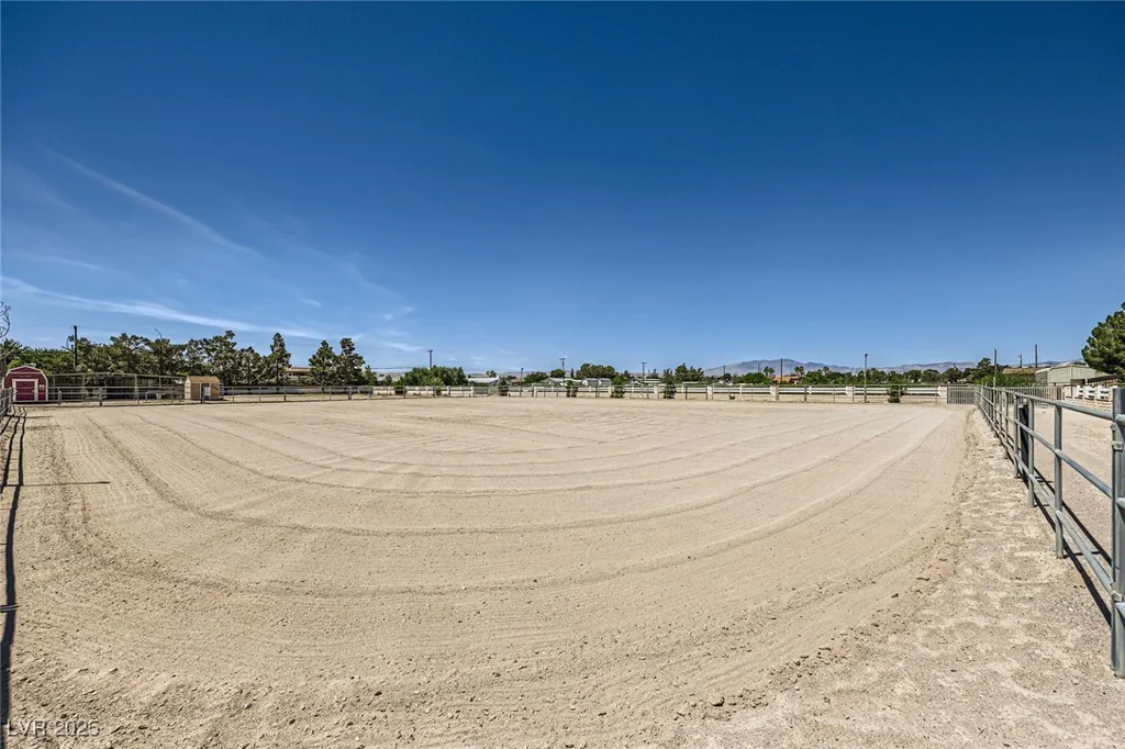 8440 La Cienega, Las Vegas, NV 89123