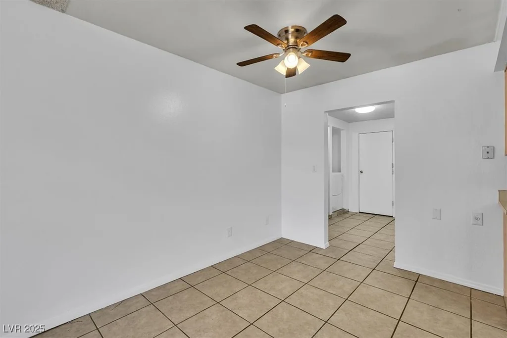 1158 Hacienda, Las Vegas, NV 89119