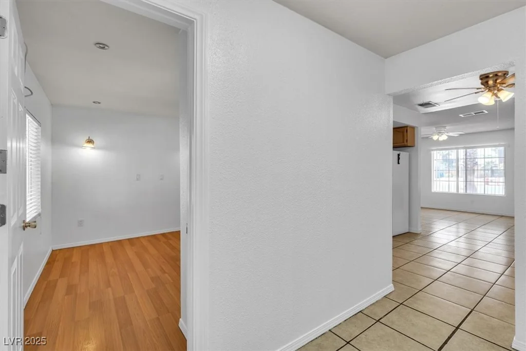 1158 Hacienda, Las Vegas, NV 89119