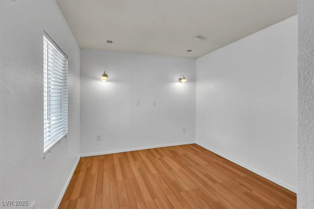 1158 Hacienda, Las Vegas, NV 89119