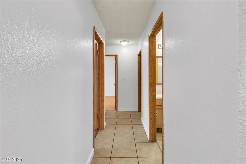 1158 Hacienda, Las Vegas, NV 89119