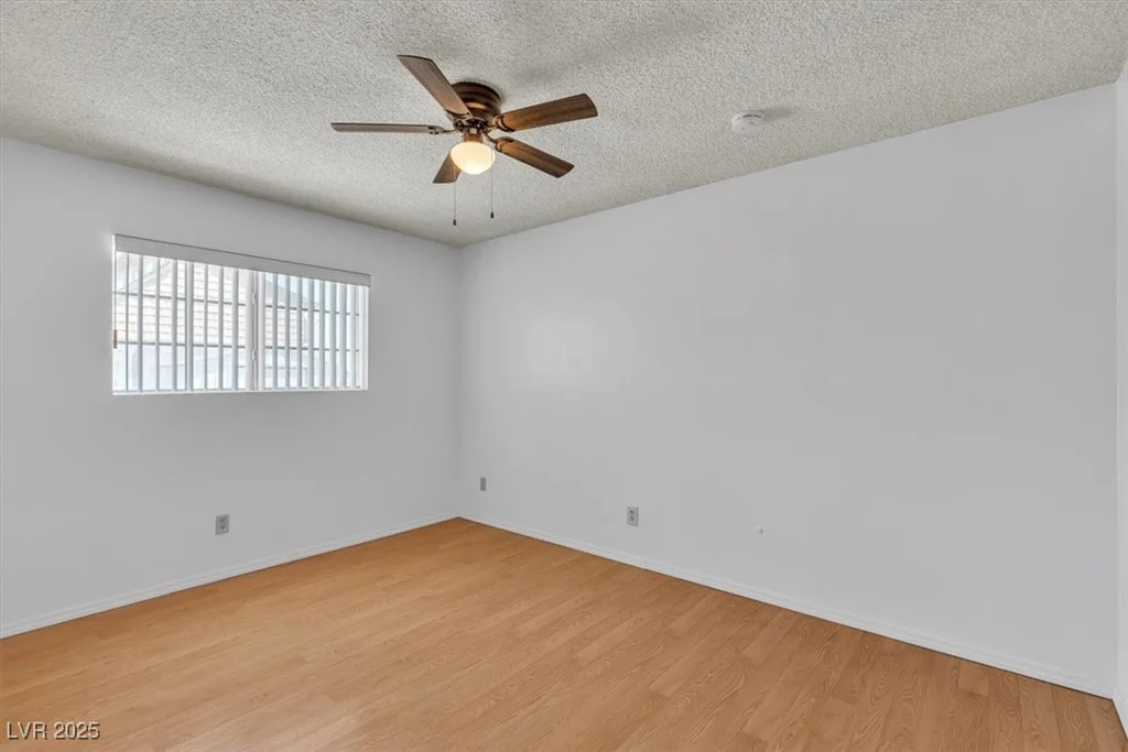 1158 Hacienda, Las Vegas, NV 89119