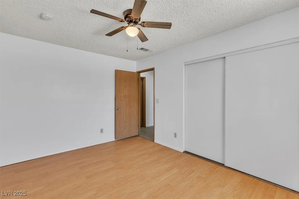 1158 Hacienda, Las Vegas, NV 89119