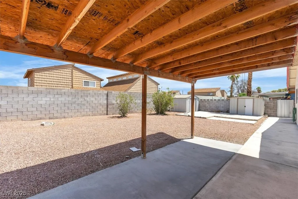 1158 Hacienda, Las Vegas, NV 89119