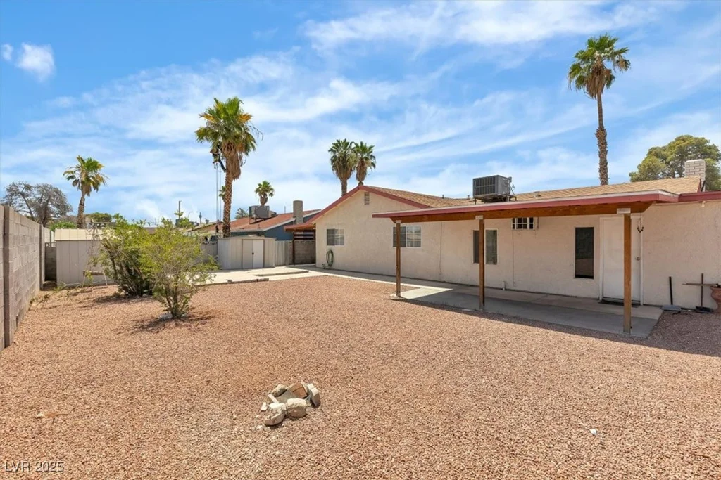 1158 Hacienda, Las Vegas, NV 89119