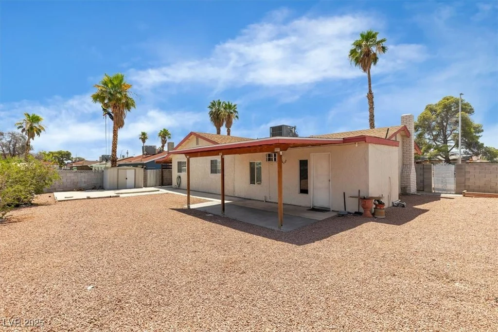 1158 Hacienda, Las Vegas, NV 89119