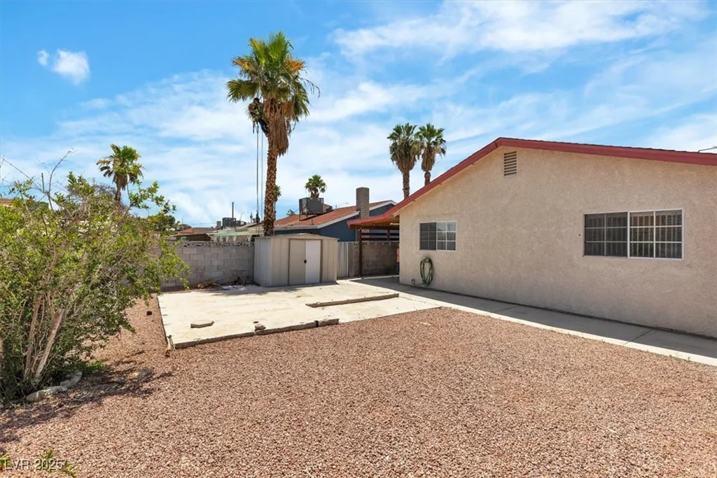 1158 Hacienda, Las Vegas, NV 89119