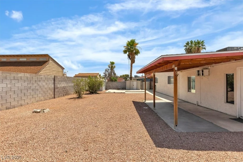 1158 Hacienda, Las Vegas, NV 89119
